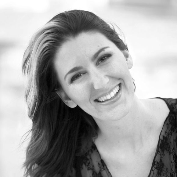 Meet your Posher, Amy - Picture 1 of 1